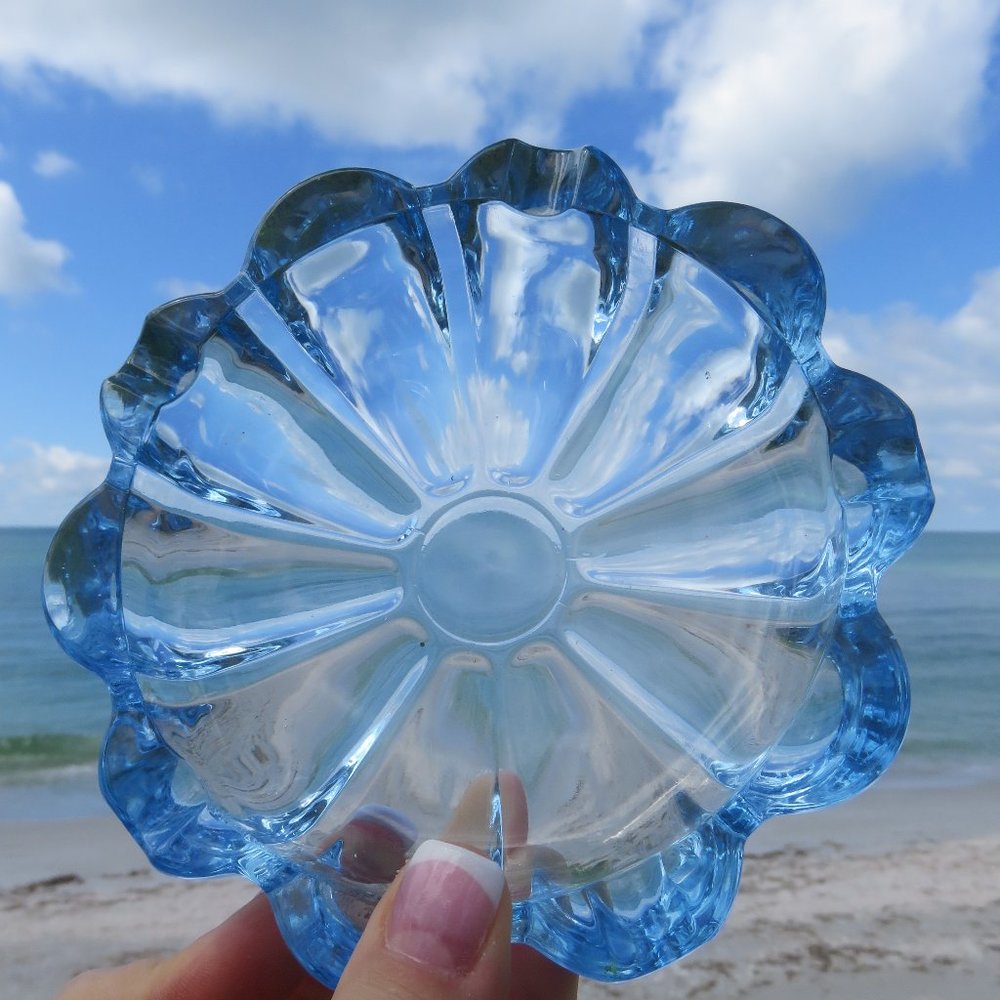 Vintage Round Light Blue Glass Notched Ashtray Candy / Trinket Dish Flower Shape